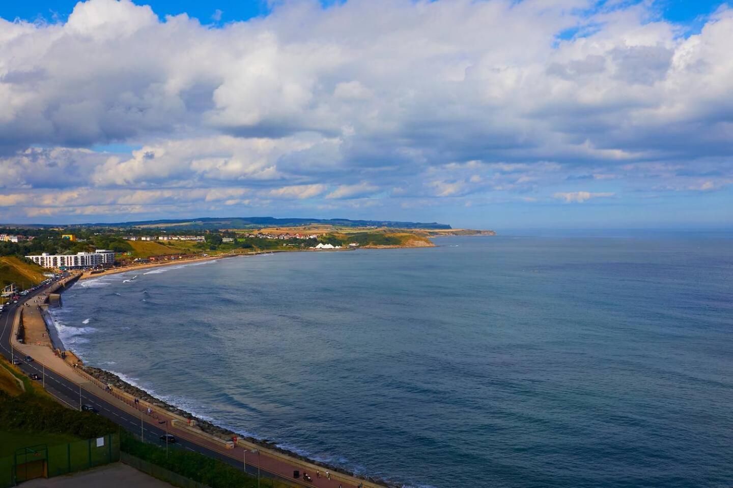 شقة Seascape - Fantastic Location With Sea Views! سكرابورو المظهر الخارجي الصورة